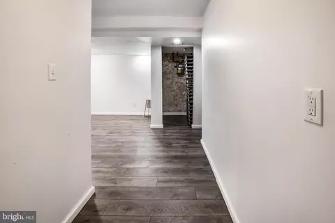 Entry Way - 4134 Edmondson Ave, Baltimore, MD 21229 photo 6 of 18