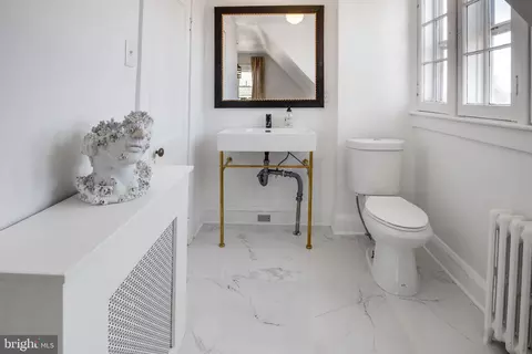 Bath - 4134 Edmondson Ave, Baltimore, MD 21229 photo 21 of 21
