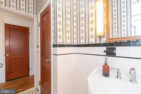 Bath - 5763 White Ave, Baltimore, MD 21206 photo 3 of 4