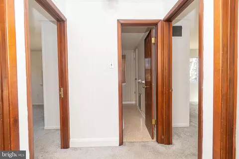 Entry Way - 5763 White Ave, Baltimore, MD 21206 photo 4 of 4