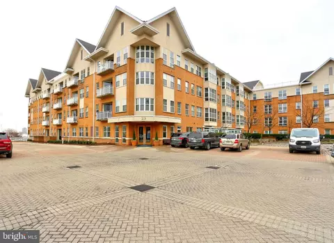 23 Pierside Dr #205, Baltimore, MD 21230