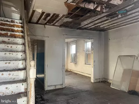 2301 Aisquith St, Baltimore, MD 21218 photo 2
