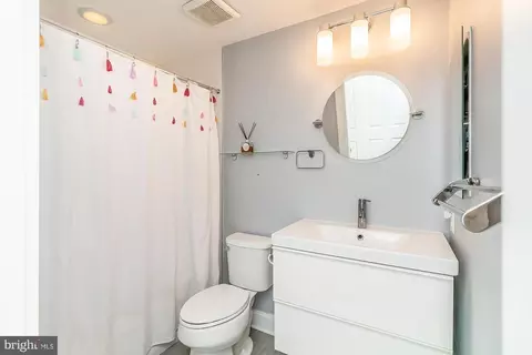 Bath - 2405 Eager St, Baltimore, MD 21205 photo 3 of 4