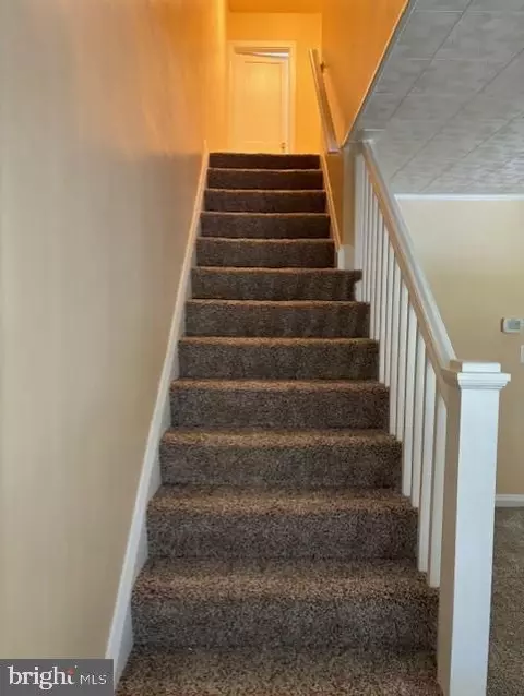 Entry Way - 5012 Chalgrove Ave, Baltimore, MD 21215 photo 1 of 1