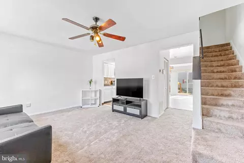 Living - 4303 Davis Ave, Baltimore, MD 21229 photo 1 of 4