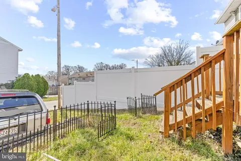 Exterior - 4303 Davis Ave, Baltimore, MD 21229 photo 4 of 7