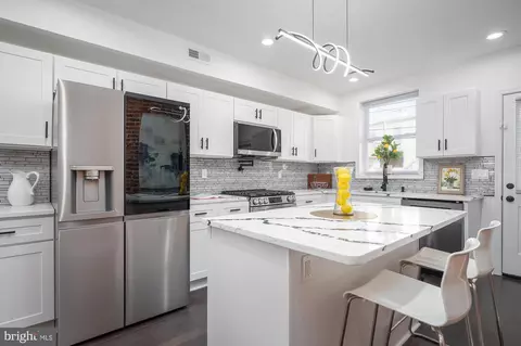 Kitchen - 229 S Robinson St, Baltimore, MD 21224 photo 2 of 11