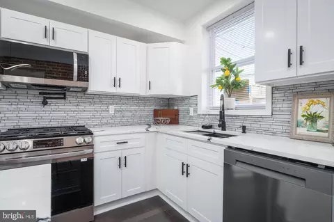 Kitchen - 229 S Robinson St, Baltimore, MD 21224 photo 9 of 11