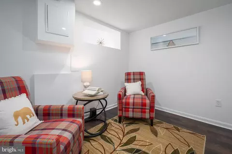 Living - 229 S Robinson St, Baltimore, MD 21224 photo 11 of 11