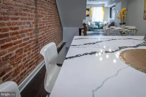 Dining - 229 S Robinson St, Baltimore, MD 21224 photo 5 of 6