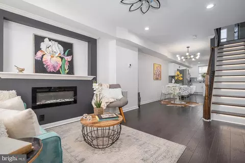 Living - 229 S Robinson St, Baltimore, MD 21224 photo 6 of 11