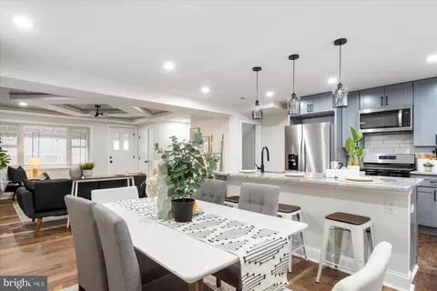 Dining - 908 Lenton Ave, Baltimore, MD 21212 photo 1 of 3