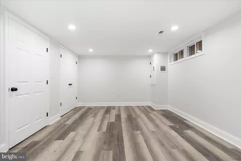 Entry Way - 908 Lenton Ave, Baltimore, MD 21212 photo 2 of 3