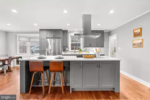 Kitchen - 4629 Briarclift Rd, Baltimore, MD 21229 photo 5 of 7