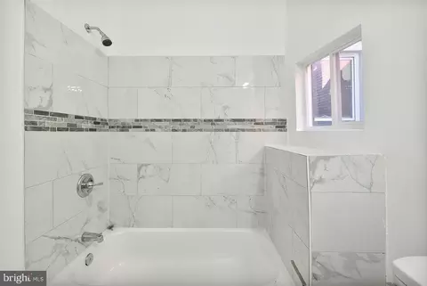 Bath - 1603 Appleton St, Baltimore, MD 21217 photo 4 of 5