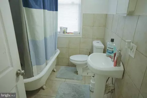 Bath - 308 E 22nd St, Baltimore, MD 21218 photo 4 of 4