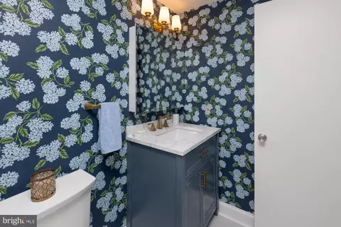 Bath - 21 Hamill Rd #21B, Baltimore, MD 21210 photo 3 of 3