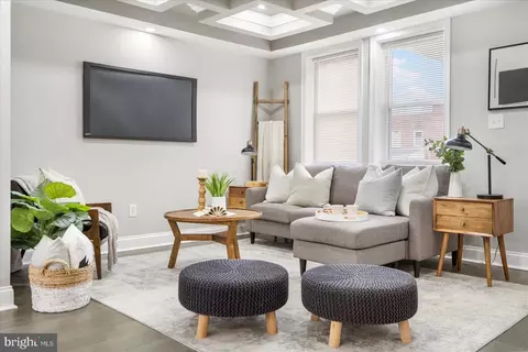 Living - 4111 Fairfax Rd, Baltimore, MD 21216 photo 2 of 5
