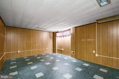 5240 Fredcrest Rd, Baltimore, MD 21229 photo 12