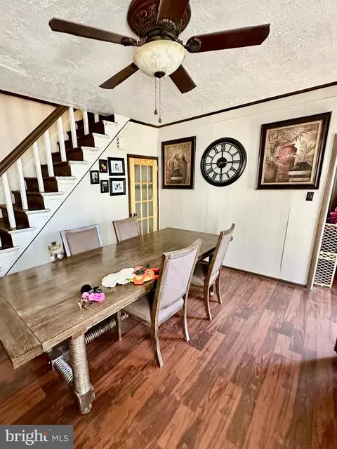 Dining - 126 S Kossuth St, Baltimore, MD 21229 photo 1 of 2