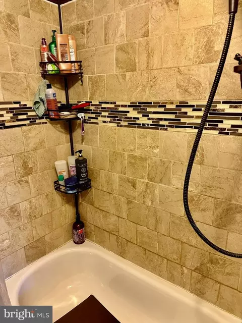 Bath - 126 S Kossuth St, Baltimore, MD 21229 photo 4 of 4