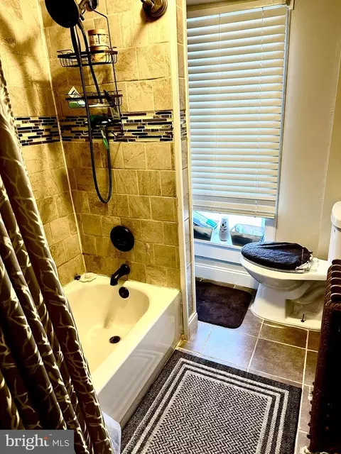 Bath - 126 S Kossuth St, Baltimore, MD 21229 photo 2 of 4