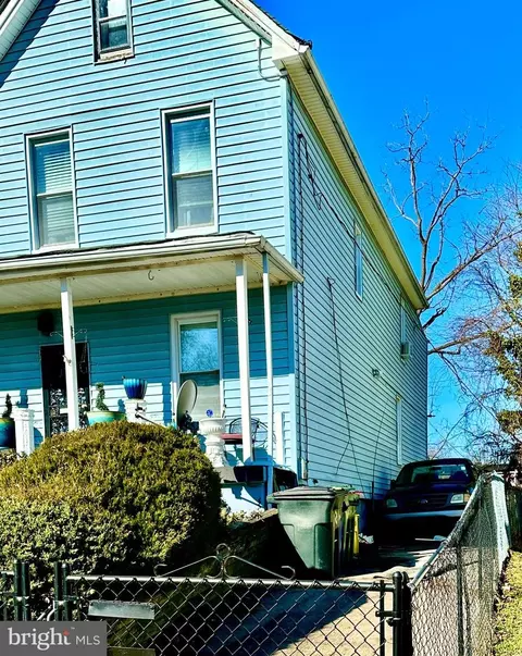 Exterior - 126 S Kossuth St, Baltimore, MD 21229 photo 3 of 6