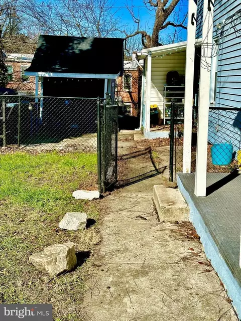 Exterior - 126 S Kossuth St, Baltimore, MD 21229 photo 6 of 6