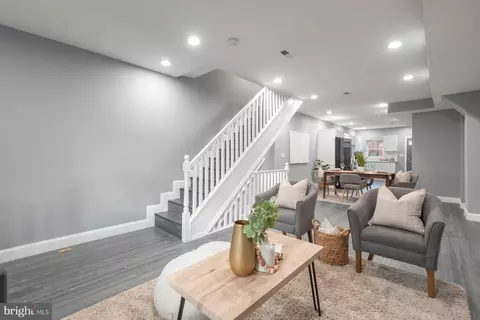 2427 Barclay St, Baltimore, MD 21218