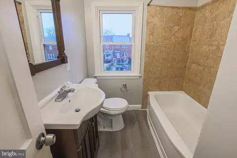 Bath - 1022 Cameron Rd, Baltimore, MD 21212 photo 1 of 2