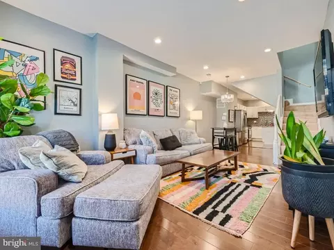 Living - 1333 James St, Baltimore, MD 21223 photo 4 of 4