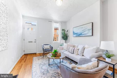 Living - 1225 Patapsco St, Baltimore, MD 21230 photo 3 of 5
