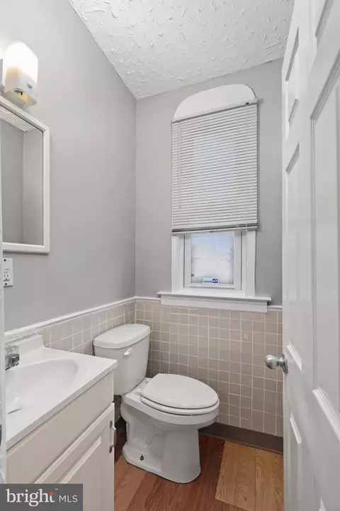 Bath - 3136 Sequoia Ave, Baltimore, MD 21215 photo 1 of 4