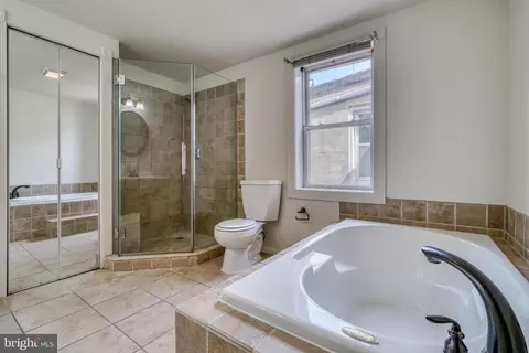 Bath - 3124 Odonnell St, Baltimore, MD 21224 photo 8 of 11