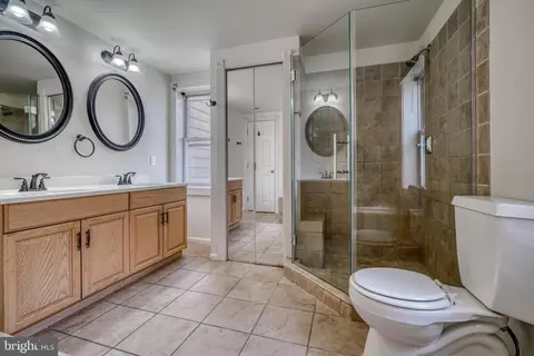 Bath - 3124 Odonnell St, Baltimore, MD 21224 photo 2 of 11