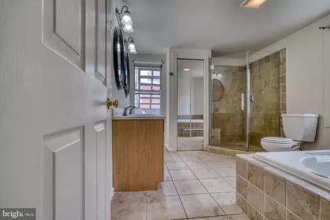Bath - 3124 Odonnell St, Baltimore, MD 21224 photo 4 of 11