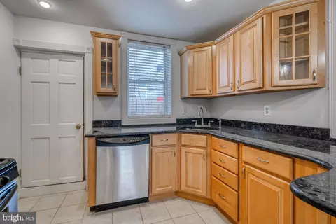 Kitchen - 3124 Odonnell St, Baltimore, MD 21224 photo 5 of 7