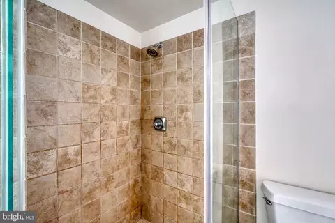 Bath - 3124 Odonnell St, Baltimore, MD 21224 photo 9 of 11