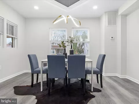 Dining - 5813 Simmonds Ave, Baltimore, MD 21215 photo 2 of 3