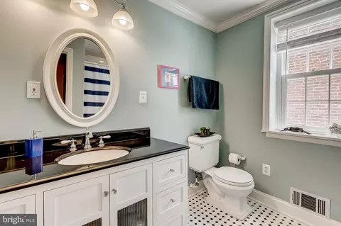Bath - 111 W Lee St, Baltimore, MD 21201 photo 6 of 7