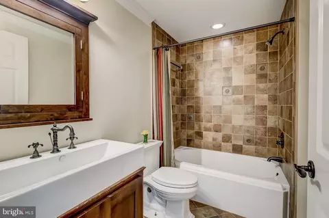 Bath - 111 W Lee St, Baltimore, MD 21201 photo 7 of 7
