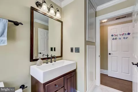 Bath - 111 W Lee St, Baltimore, MD 21201 photo 4 of 7