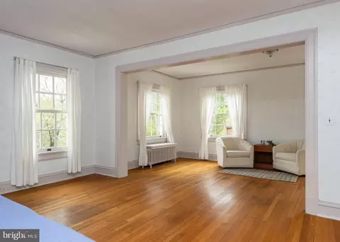 Living - 103 Edgevale Rd, Baltimore, MD 21210 photo 5 of 6