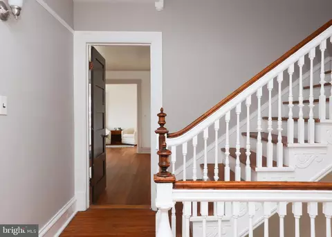 Entry Way - 103 Edgevale Rd, Baltimore, MD 21210 photo 8 of 12