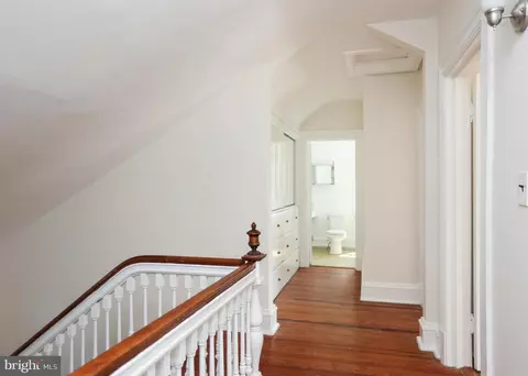 Entry Way - 103 Edgevale Rd, Baltimore, MD 21210 photo 12 of 12