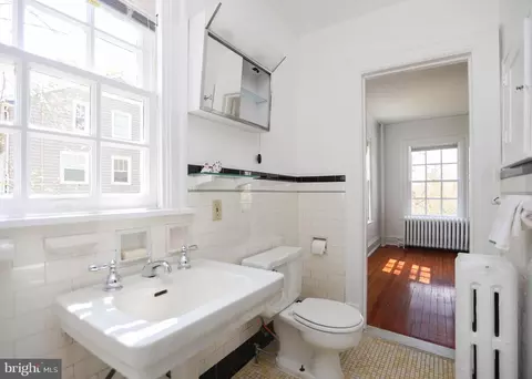 Bath - 103 Edgevale Rd, Baltimore, MD 21210 photo 5 of 6