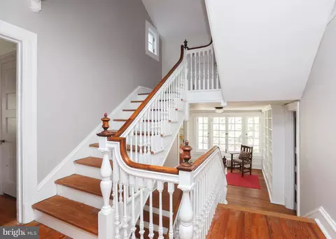 Entry Way - 103 Edgevale Rd, Baltimore, MD 21210 photo 7 of 12