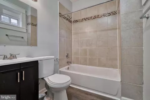 Bath - 2432 Callow Ave, Baltimore, MD 21217 photo 1 of 2