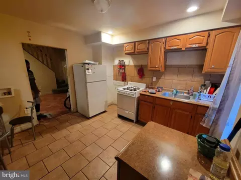 2015 Wilhelm St, Baltimore, MD 21223 photo 2