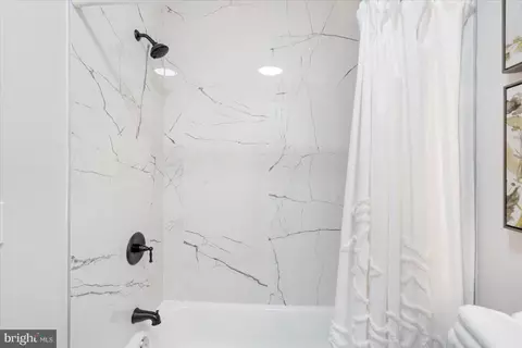 Bath - 1428 Covington St, Baltimore, MD 21230 photo 12 of 12